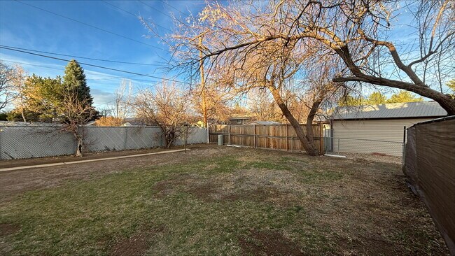 Building Photo - 7604 Reed St