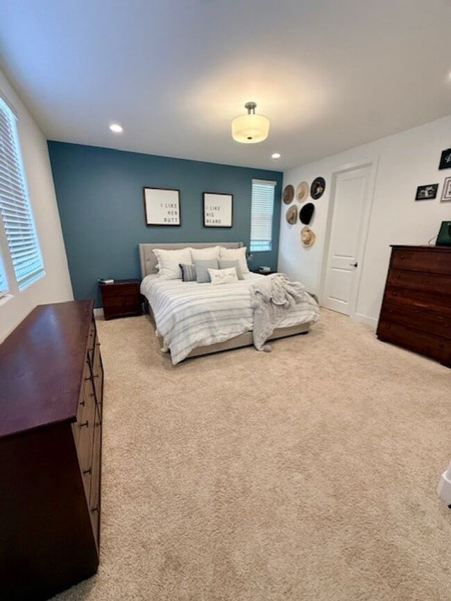 Building Photo - Stunning 3bed 2.5 Bath single family home in Avila Ranch Community