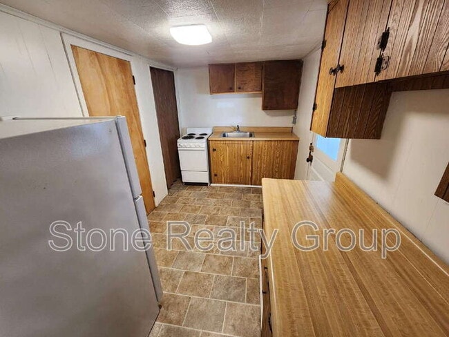 Building Photo - 2282 IN-163