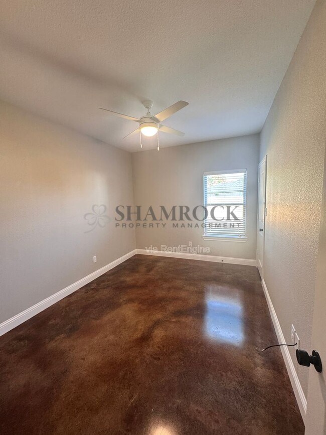 Building Photo - 167 Windmill Wy