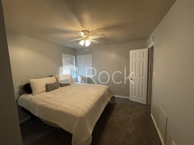 Building Photo - 3 bedroom/2 bathroom home in Moore Schools