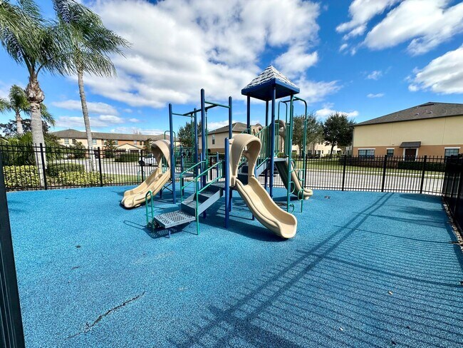 Building Photo - 1121 Trillium Park Ln