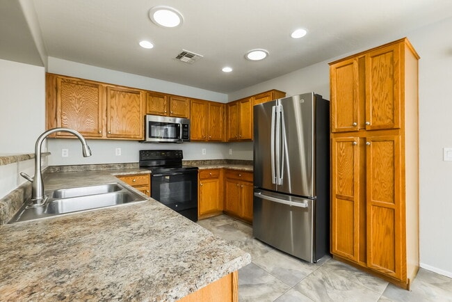 Building Photo - 5422 S Dove Valley