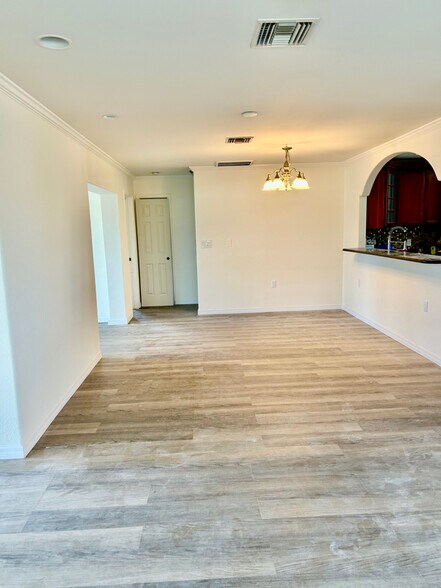 Building Photo - 13802 Coco Ave