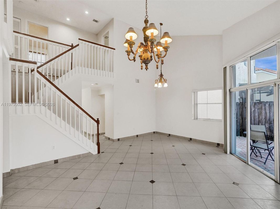 Building Photo - 3745 Piccadilly St