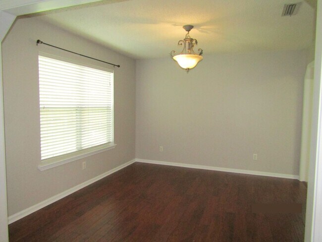 Building Photo - Available April!