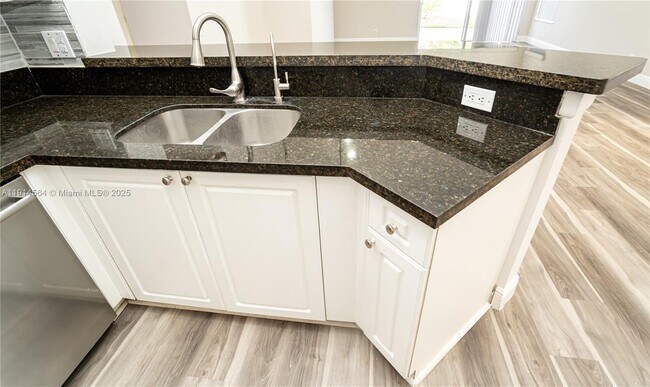 Building Photo - 1592 Salerno Cir