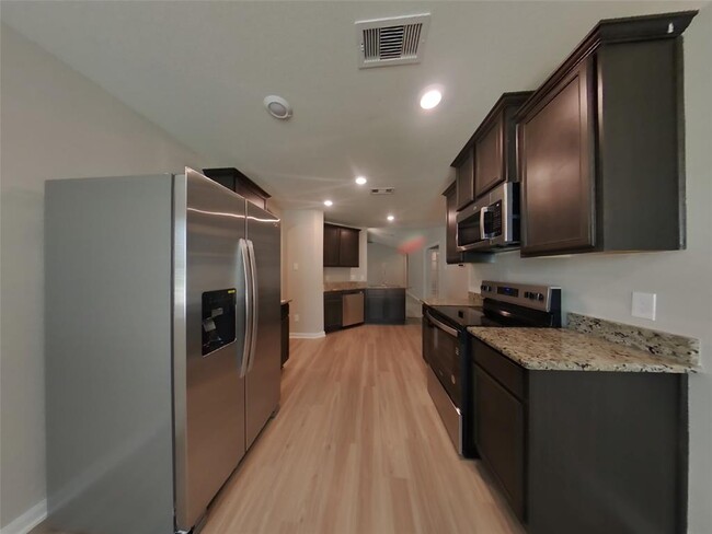 Building Photo - 23091 Bellini Dr