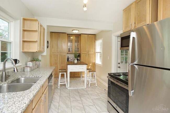 Building Photo - 1090 Birney Ln