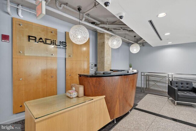 Building Photo - 1300 N St NW