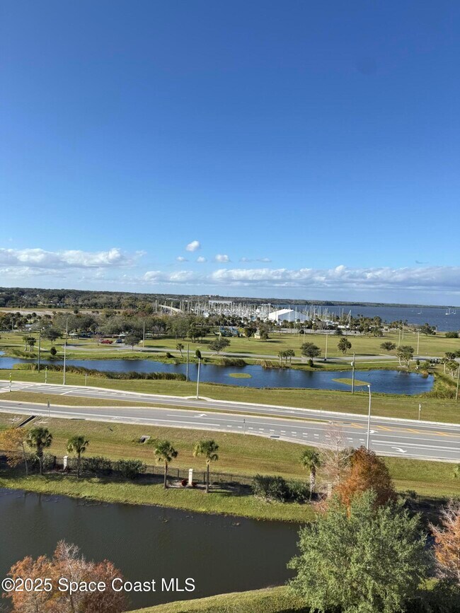 Building Photo - 5 Indian River Ave