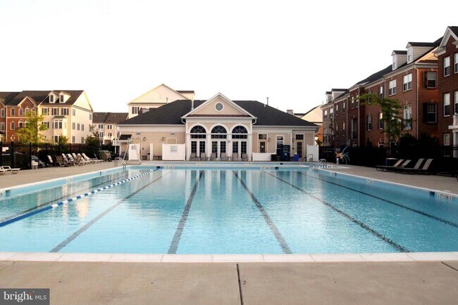 Building Photo - 623 Hurdle Mill Pl