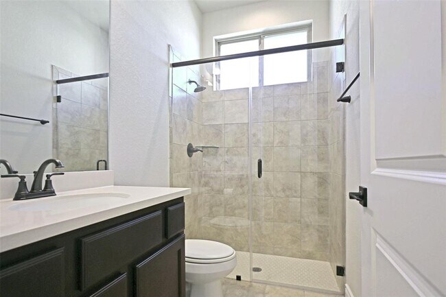 Building Photo - 588 Vale Ct