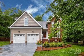 Building Photo - 2430 Willowbrook Dr