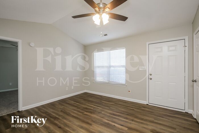 Building Photo - 3400 Fernstone Cir