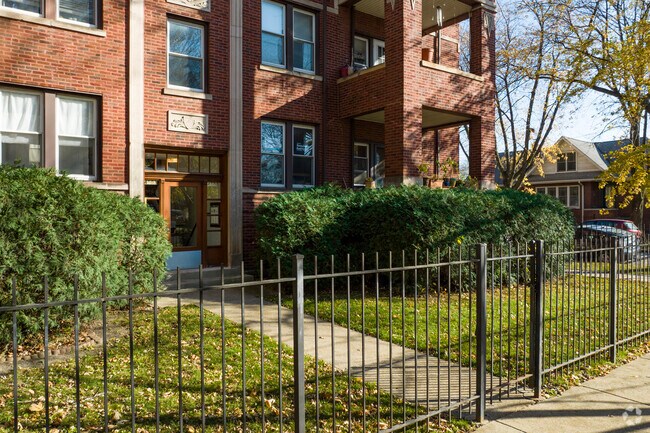 Building Photo - 4901-4903 N Monticello Ave