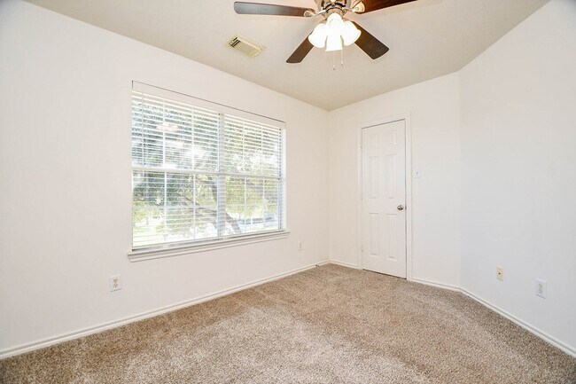 Building Photo - 5607 Stonecloud Ln