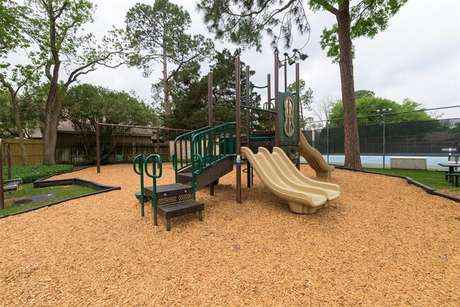 Building Photo - 618 Timber Cir