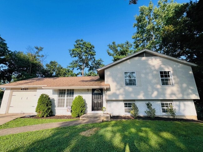 Primary Photo - 4340 W Bainbridge Ct