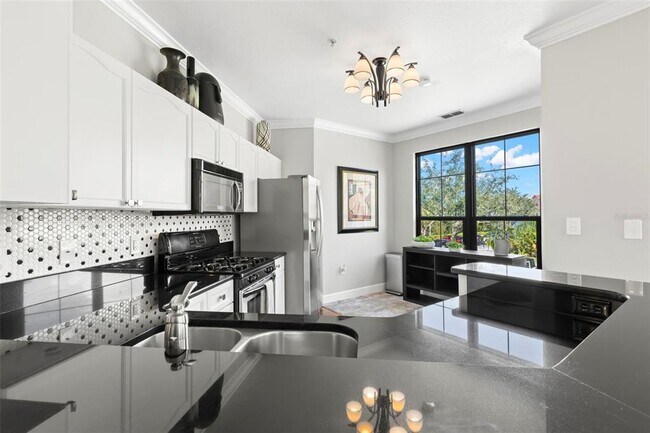 Building Photo - 2746 Via Tivoli