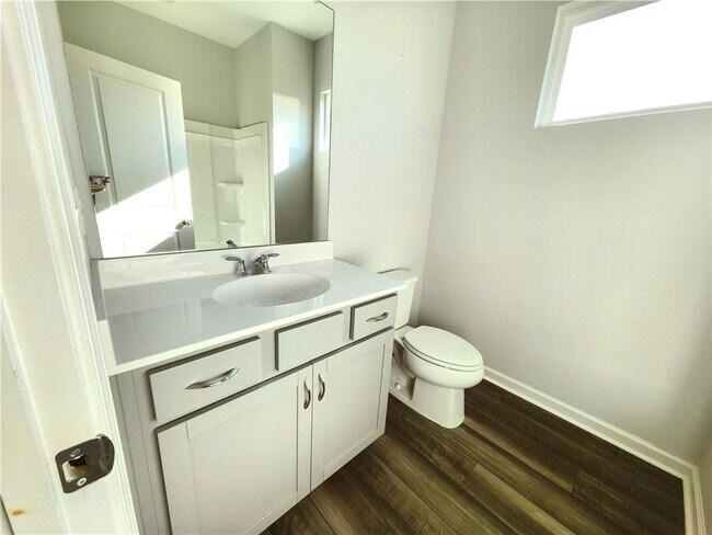 Building Photo - 2400 Whistler Wy NE