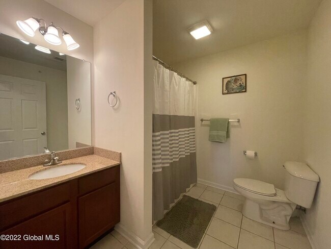 Building Photo - 15 Kempton Pl