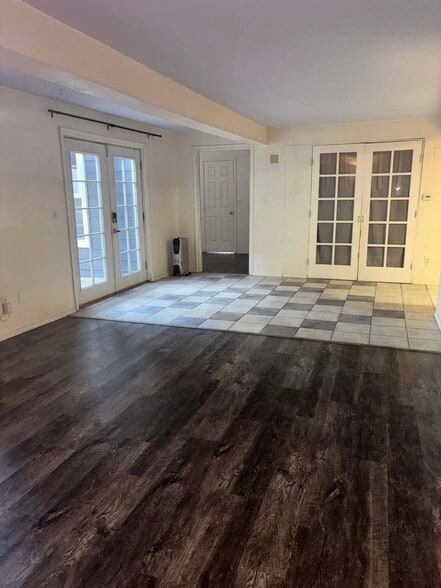 Building Photo - 803 9th Ave NW