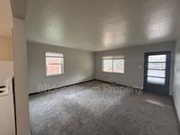 Building Photo - 211 N Cherrywood Ave