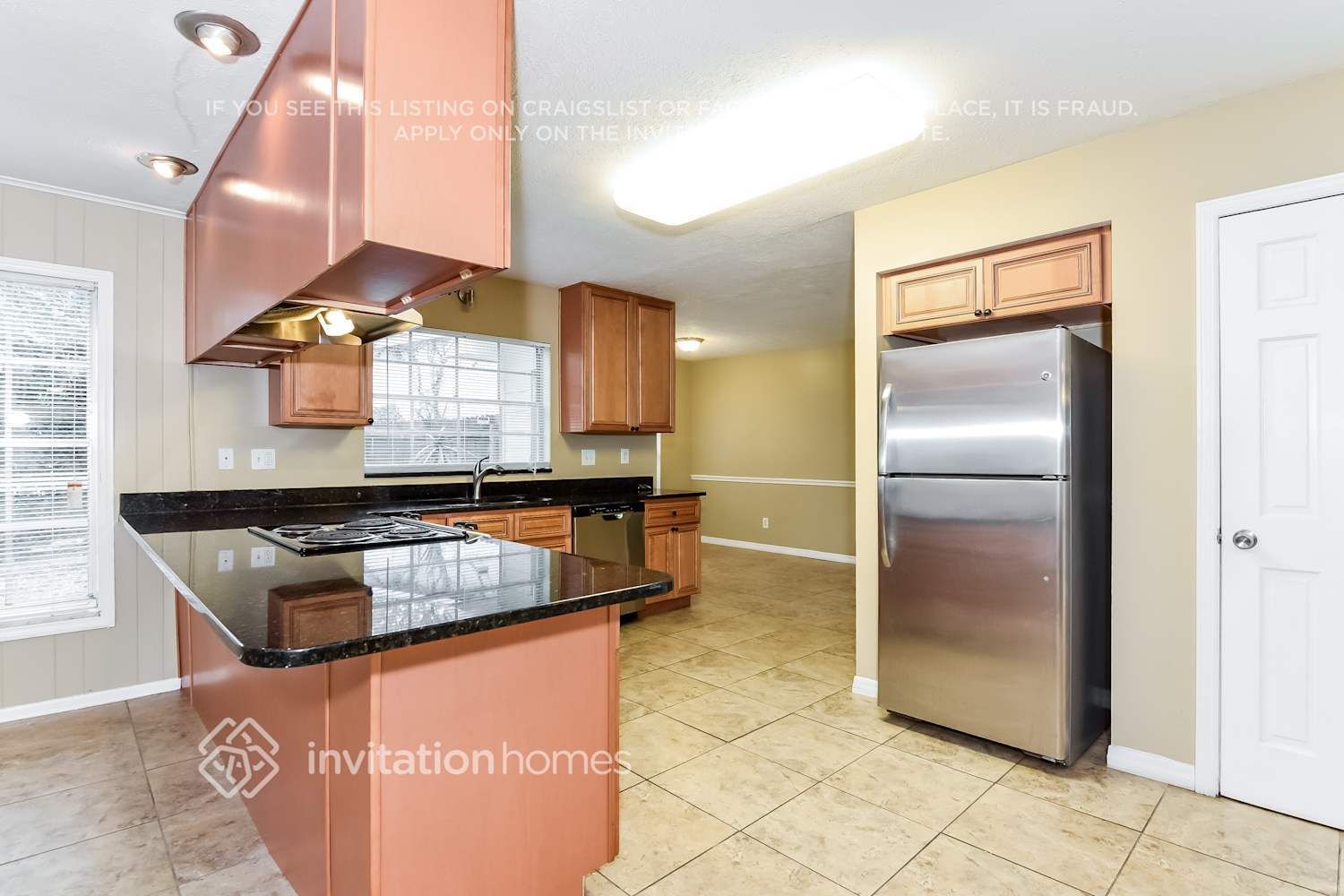 Building Photo - 5208 Cumberland Dr