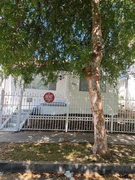 Building Photo - 1607 N Wilton Pl