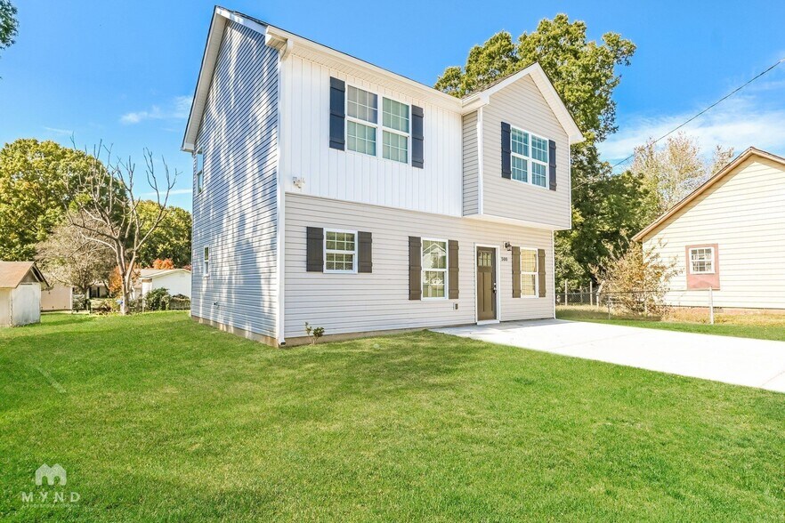 Building Photo - 7117 Plott Rd