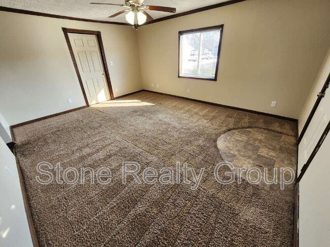 Building Photo - 1405 S 25th St