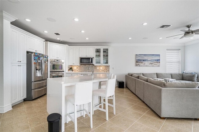 Building Photo - 5197 SW 183rd Ave