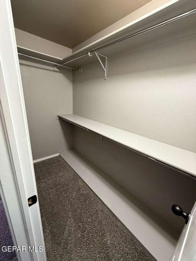 Building Photo - 460 Prime Desert Dr