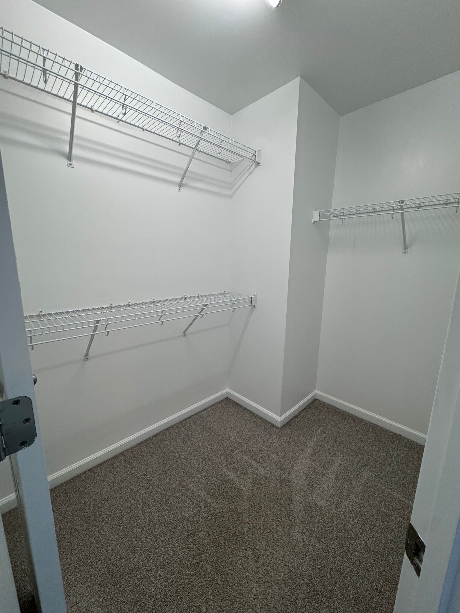 primary bedroom closet - 1106 Bungalow Park Dr