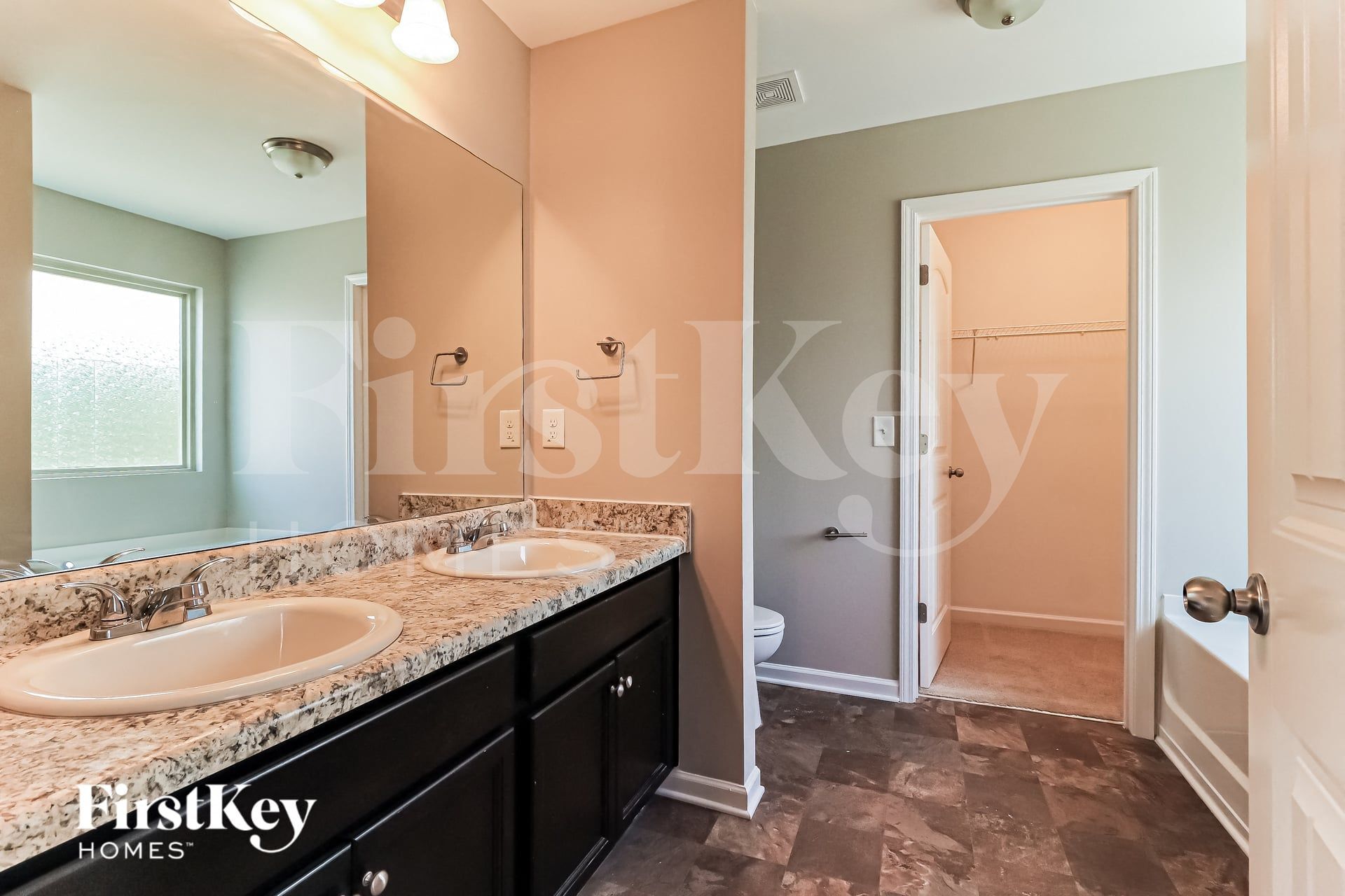 Building Photo - 415 Shady Glen