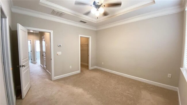 Building Photo - 4426 Kerrington Ave