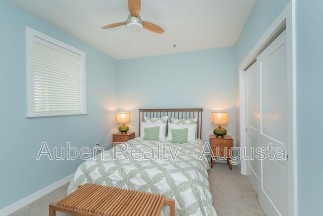 Building Photo - 111 Railroad Ave