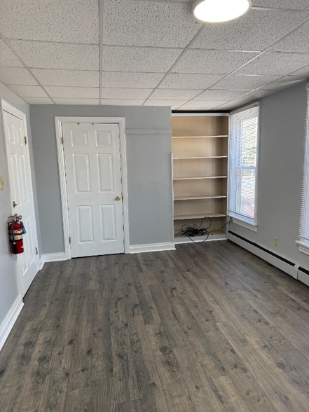 Building Photo - 30 N Earl St