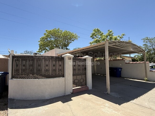 Building Photo - 520 Ortiz Dr NE