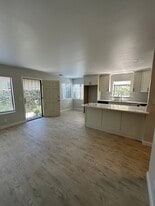 Building Photo - 10208 Beach St