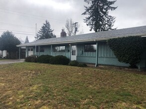 Building Photo - Spacious 4 Bedroom 2 Bath House NW Corvallis