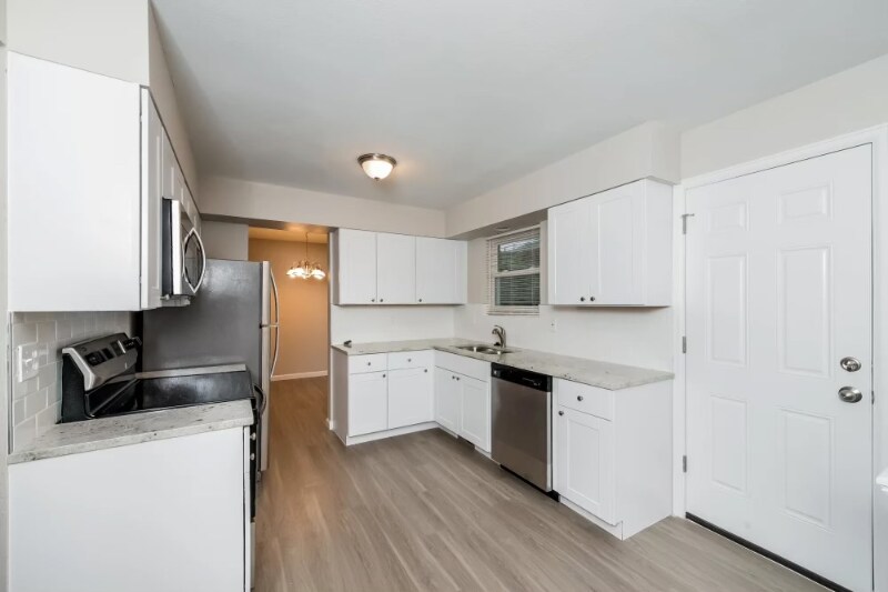 Building Photo - 9540 Meade St