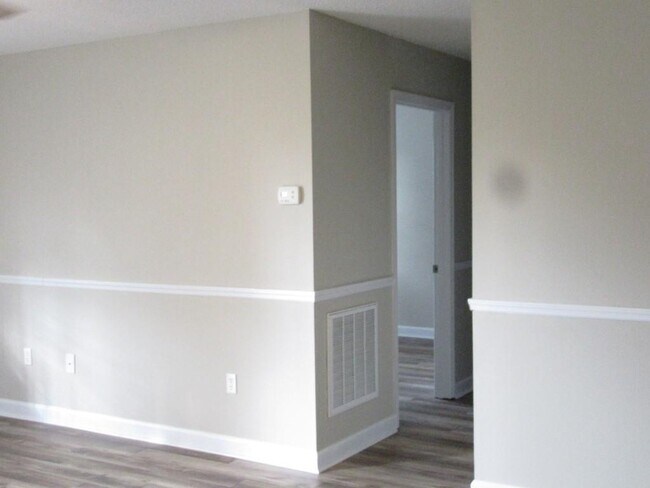 Building Photo - 1324 Waterway Dr