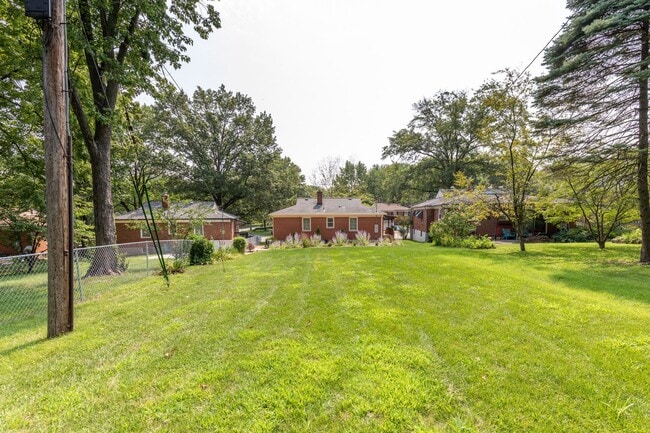 Building Photo - 2BD/2BATH Rockhill Home!