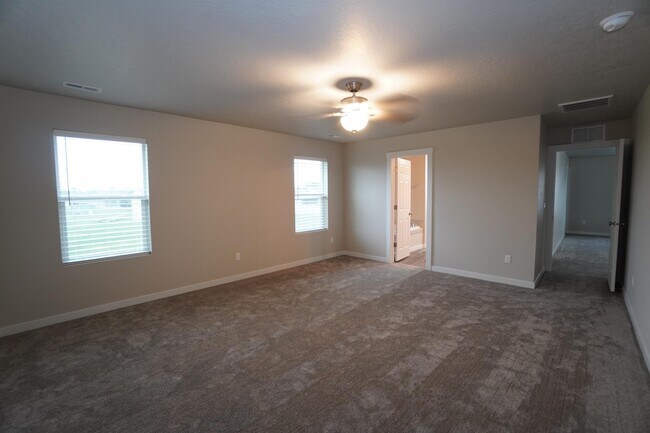 Building Photo - 13776 S Piano Ave