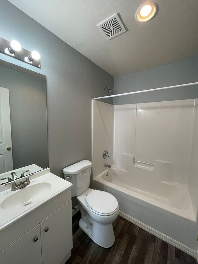 Building Photo - Beautiful ranch home in Steele Creek