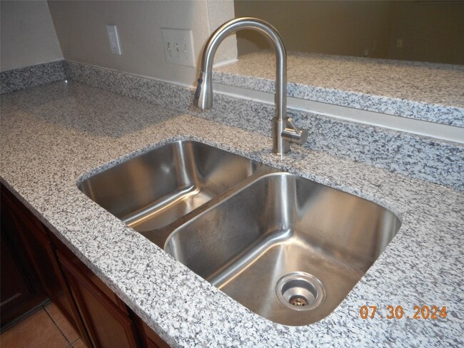 Building Photo - 12716 Hill Branch Dr