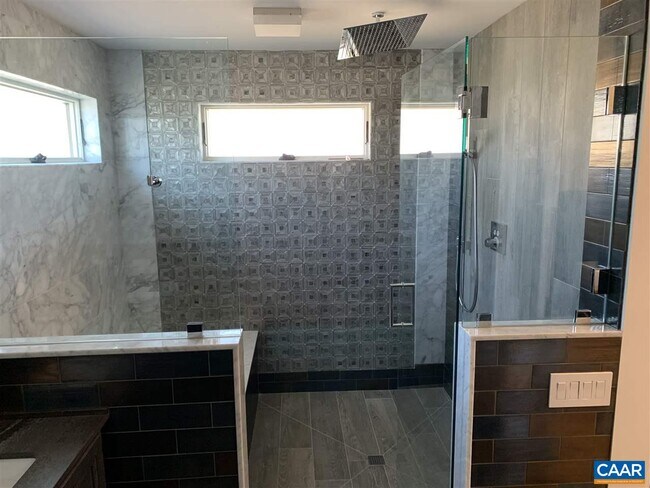 Building Photo - 808 Elliott Ave