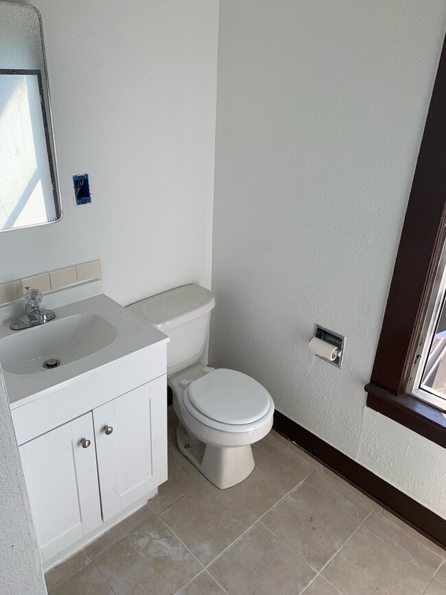 Building Photo - 12 D St NW